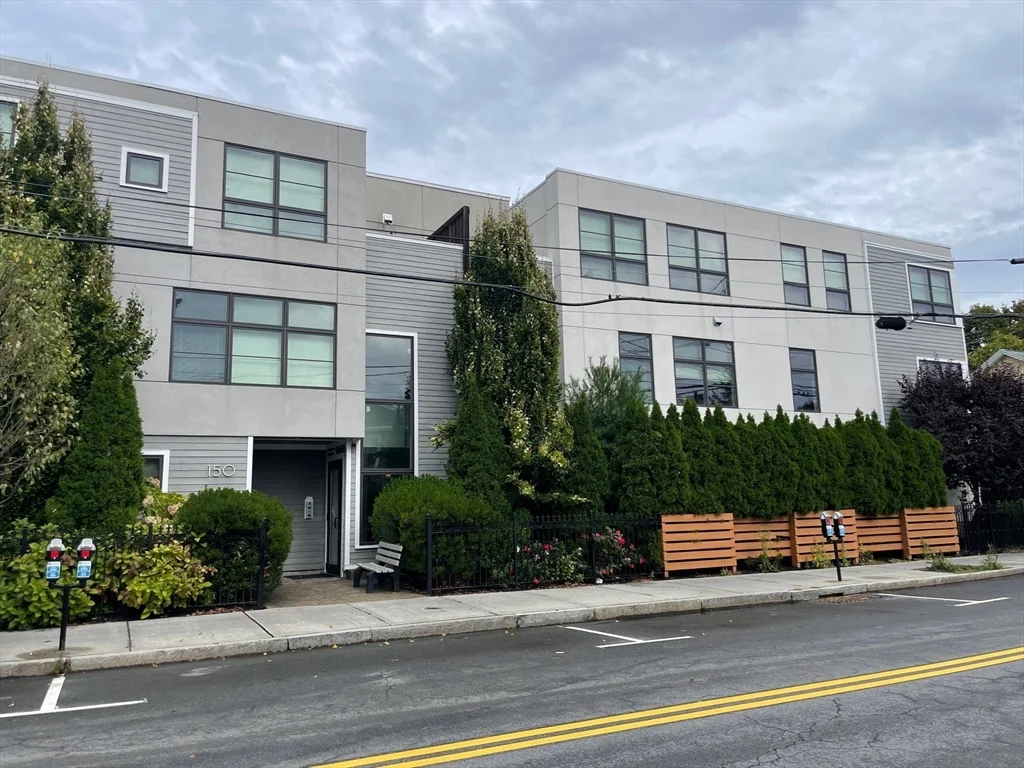 2 bed, 2 bath apartment for rent at 150 Adams St Unit 2, Newton — photo 10 of 10
