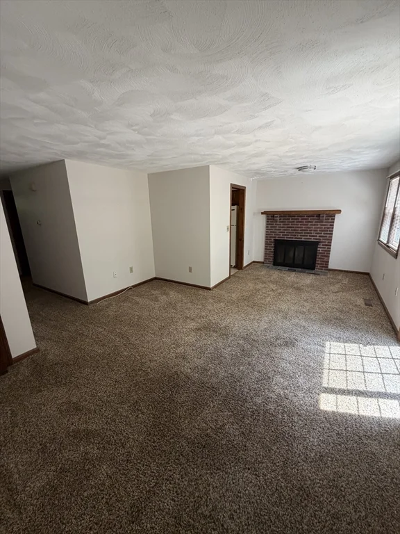 2 bed, 1 bath apartment for rent at 150 Apache Way Unit 150, Tewksbury — photo 2 of 10