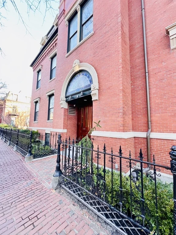 2 bed, 1 bath apartment for rent at 150 Appleton St Unit 1E, South End — photo 31 of 35