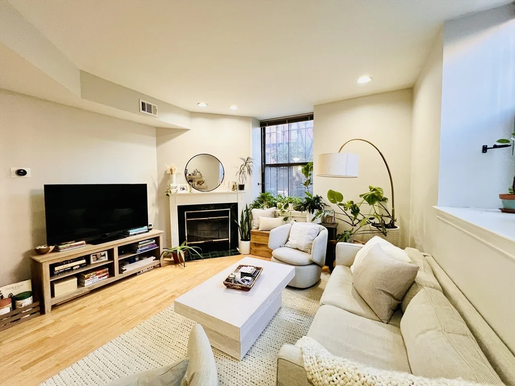 2 bed, 1 bath apartment for rent at 150 Appleton St Unit 1E, South End — photo 4 of 35