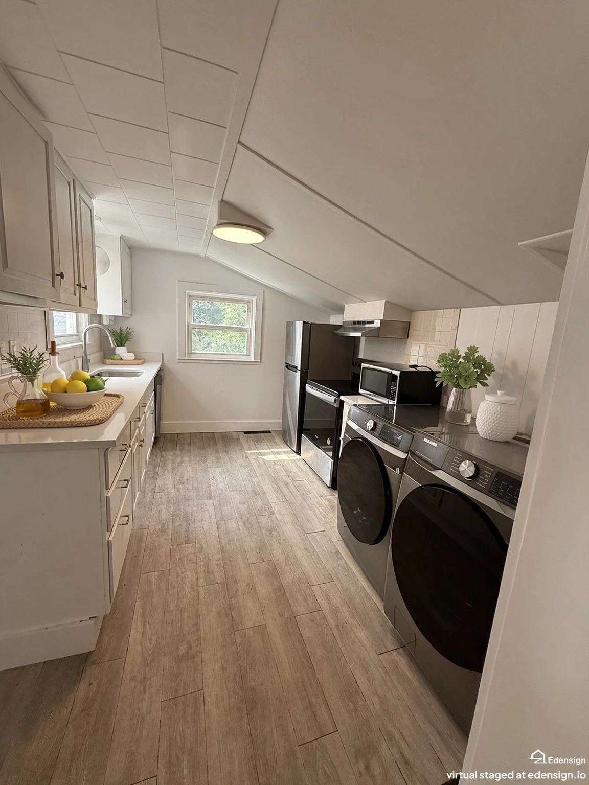 1 bed, 1 bath apartment for rent at 150 Bass Point Rd Unit 2, Nahant — photo 10 of 16