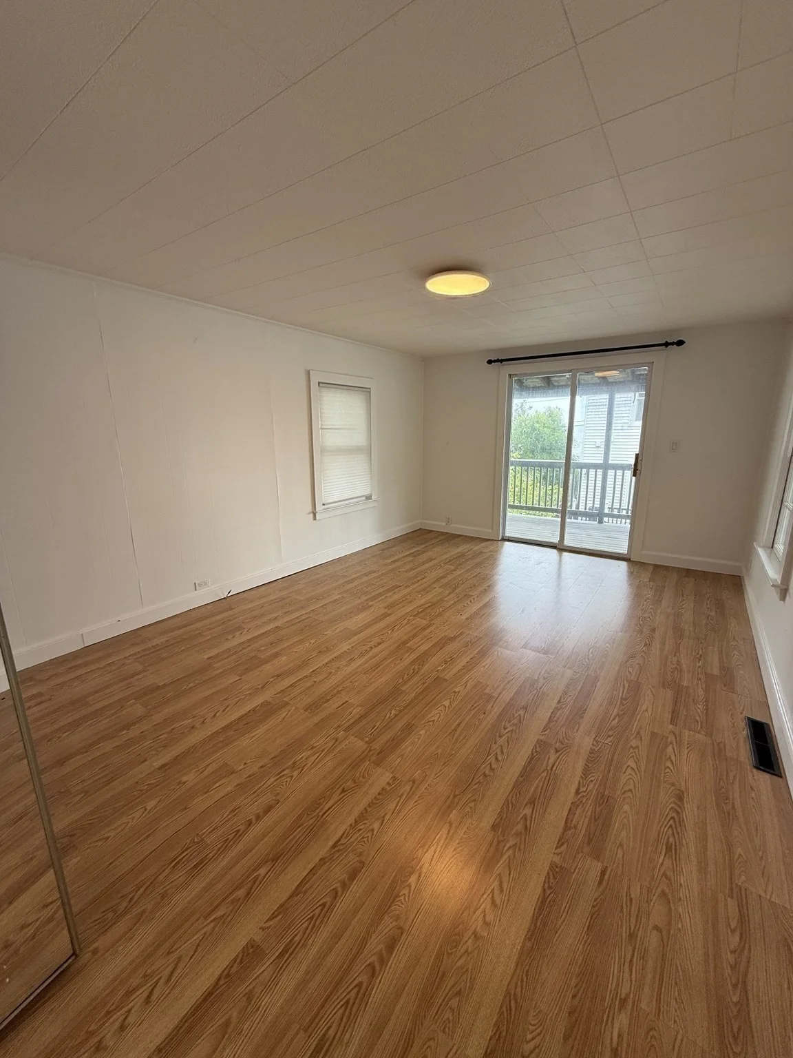 1 bed, 1 bath apartment for rent at 150 Bass Point Rd Unit 2, Nahant — photo 12 of 16