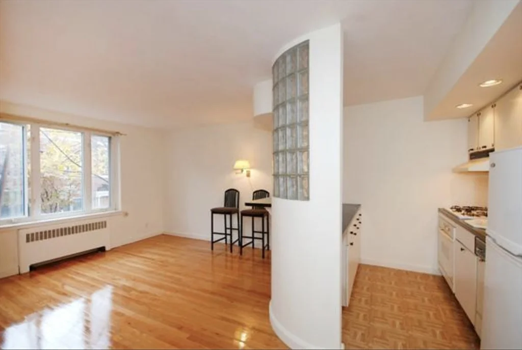 1 bed, 1 bath apartment for rent at 150 Beaconsfield Rd Unit 1, Brookline Hills