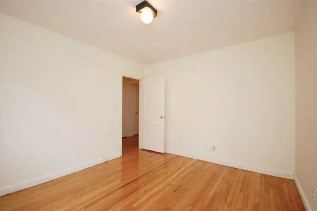 1 bed, 1 bath apartment for rent at 150 Beaconsfield Rd Unit 1, Brookline Hills — photo 5 of 7