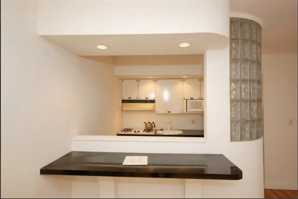 1 bed, 1 bath apartment for rent at 150 Beaconsfield Rd Unit 1, Brookline Hills — photo 2 of 7