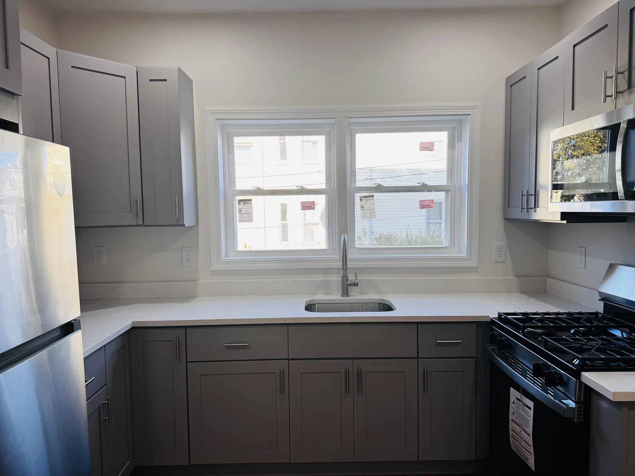 2 bed, 1 bath apartment for rent at 150 Bradford St Unit 1, Everett — photo 4 of 18