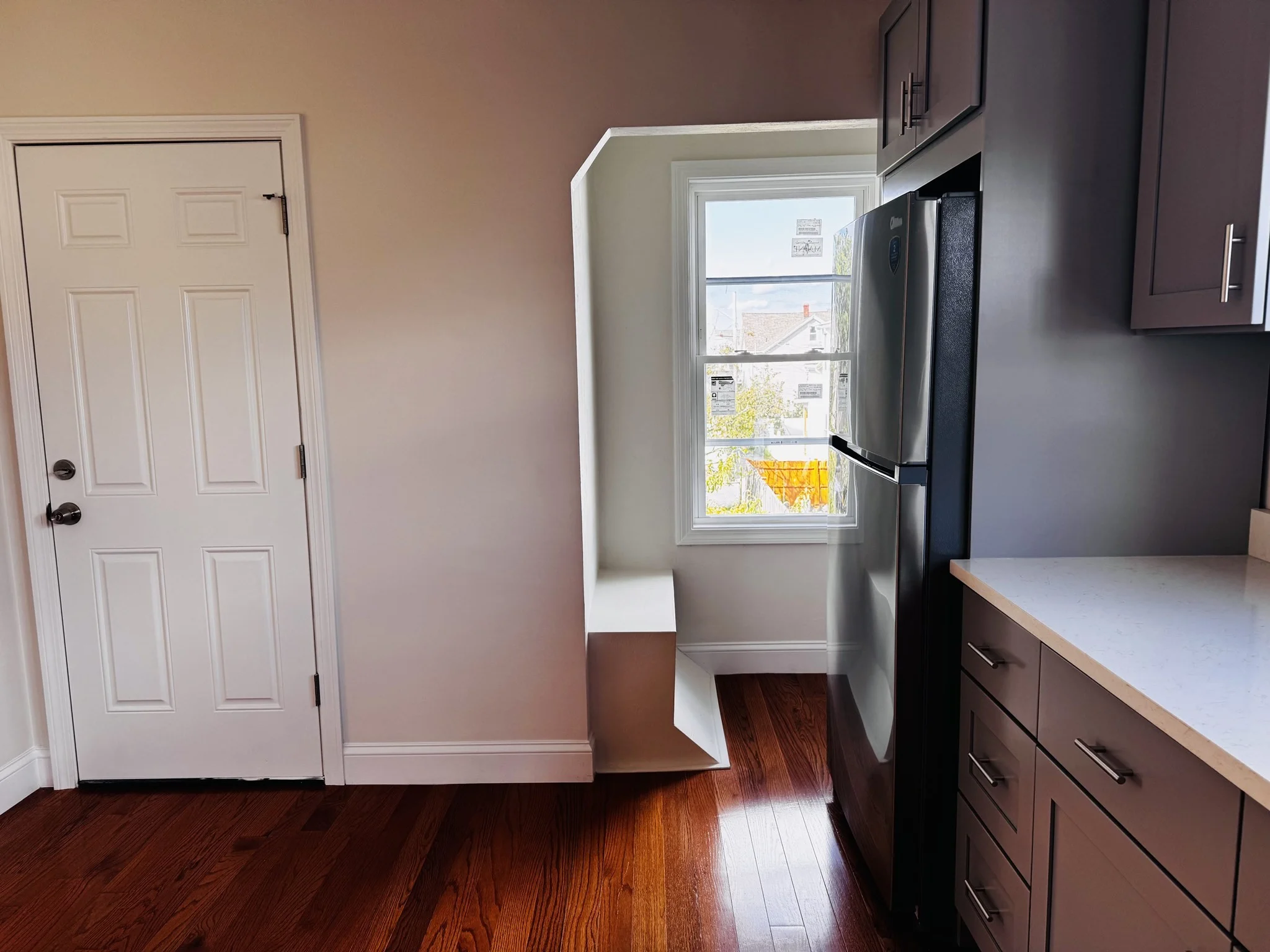 5 bed, 1 bath apartment for rent at 150 Bradford St Unit 2, Everett — photo 5 of 21