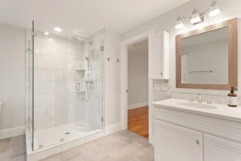 6 bed, 6 bath apartment for rent at 150 Country Club Rd Unit 1, Oak Hill — photo 19 of 39