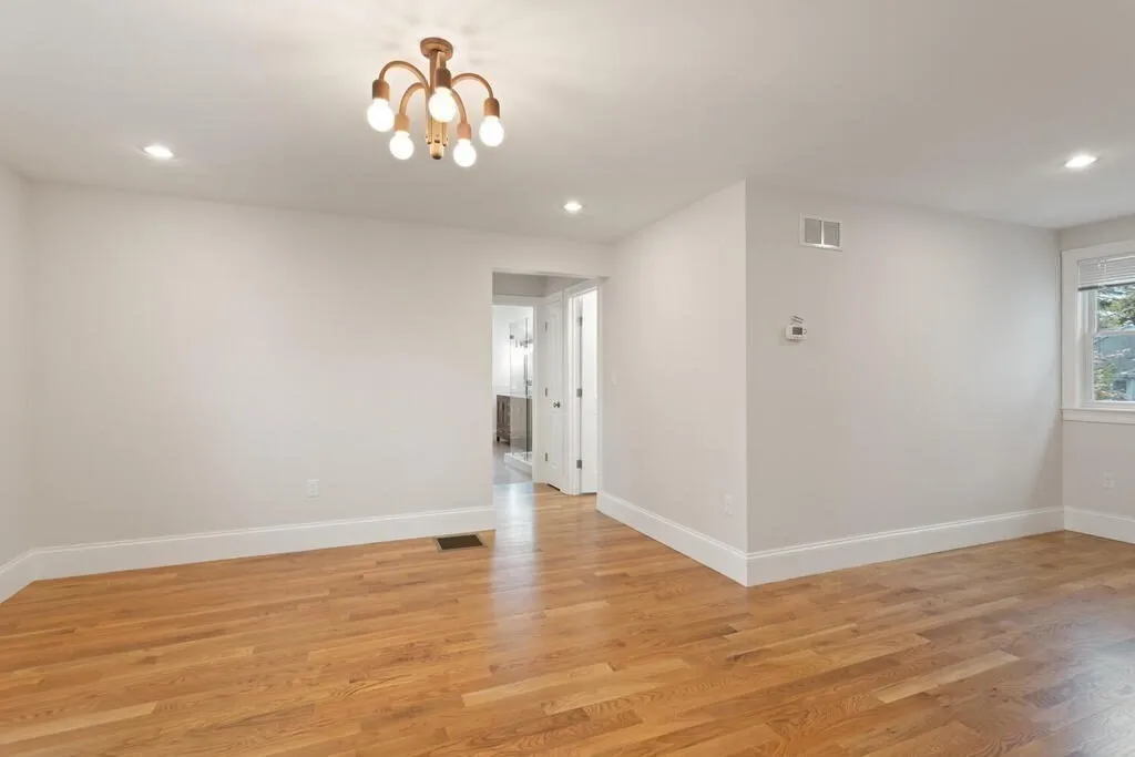 6 bed, 6 bath apartment for rent at 150 Country Club Rd Unit 1, Oak Hill — photo 14 of 39
