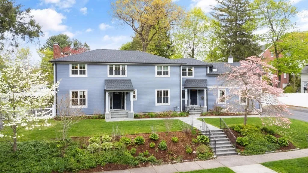 6 bed, 6 bath apartment for rent at 150 Country Club Rd Unit 1, Oak Hill — photo 1 of 39