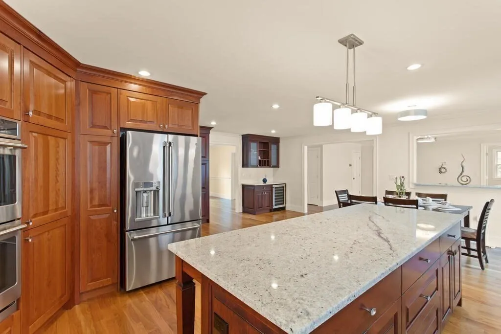 6 bed, 6 bath apartment for rent at 150 Country Club Rd Unit 1, Oak Hill — photo 11 of 39