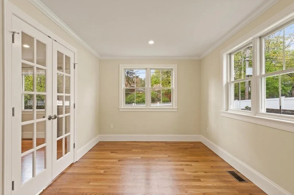 6 bed, 6 bath apartment for rent at 150 Country Club Rd Unit 1, Oak Hill — photo 9 of 39