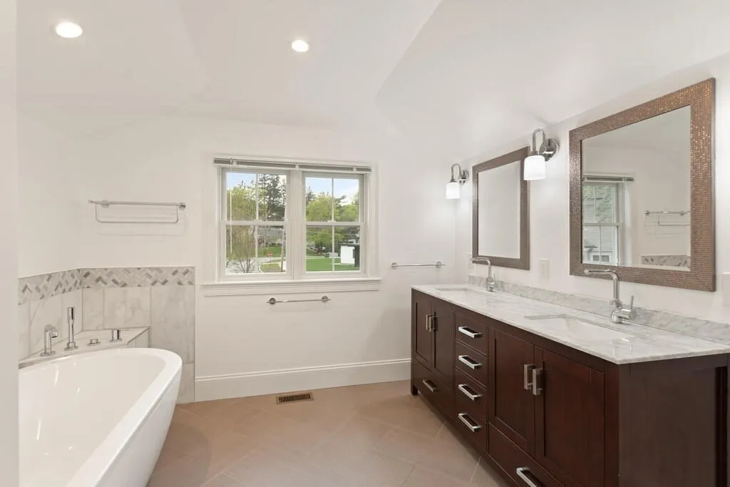 6 bed, 6 bath apartment for rent at 150 Country Club Rd Unit 1, Oak Hill — photo 16 of 39