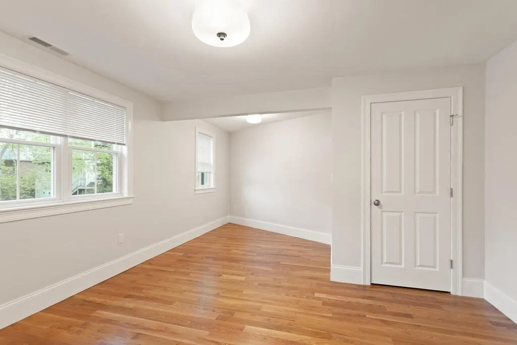 6 bed, 6 bath apartment for rent at 150 Country Club Rd Unit 1, Oak Hill — photo 22 of 39