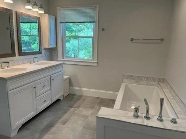 6 bed, 6 bath apartment for rent at 150 Country Club Rd Unit 1, Oak Hill — photo 20 of 39