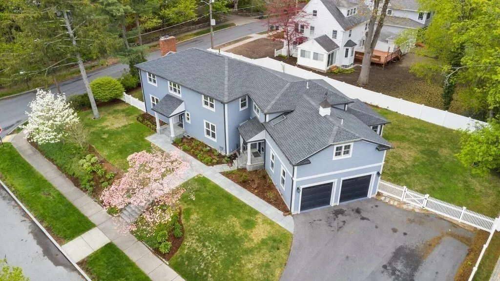 6 bed, 6 bath apartment for rent at 150 Country Club Rd Unit 1, Oak Hill — photo 2 of 39