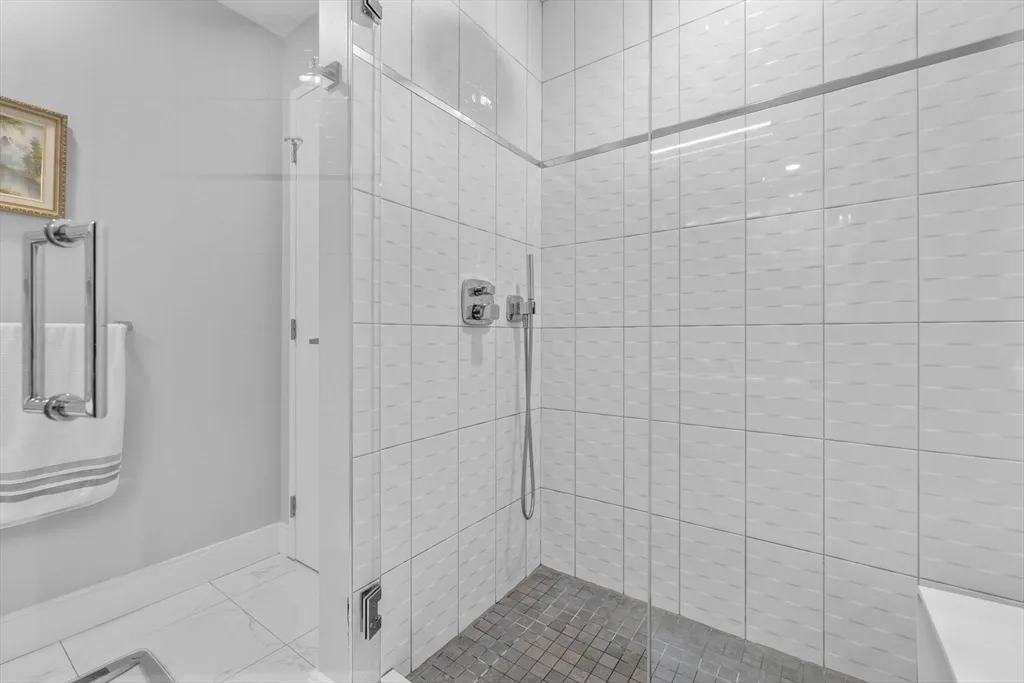 3 bed, 2 bath apartment for rent at 150 Dorchester Ave Unit 510, South Boston — photo 20 of 30