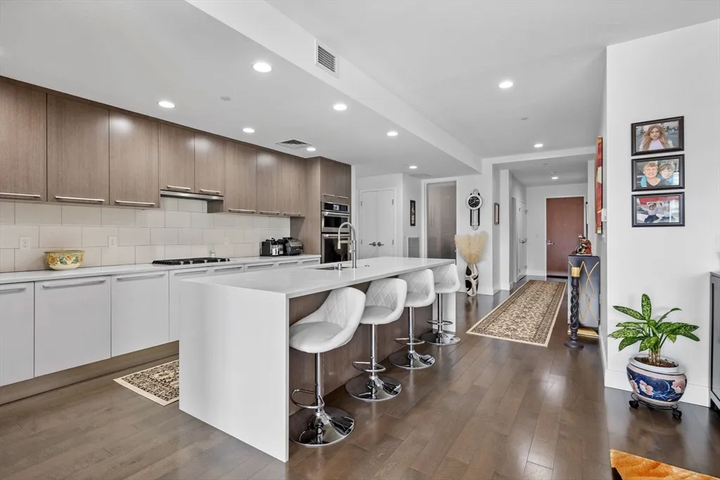 3 bed, 2 bath apartment for rent at 150 Dorchester Ave Unit 510, South Boston — photo 13 of 30