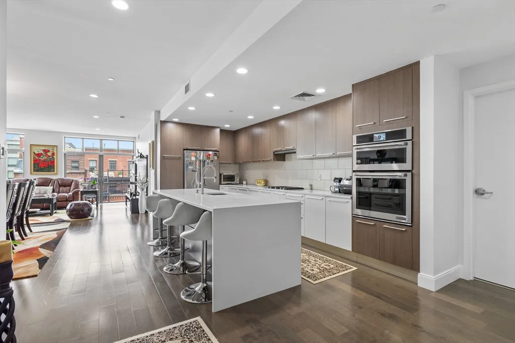 3 bed, 2 bath apartment for rent at 150 Dorchester Ave Unit 510, South Boston — photo 7 of 30