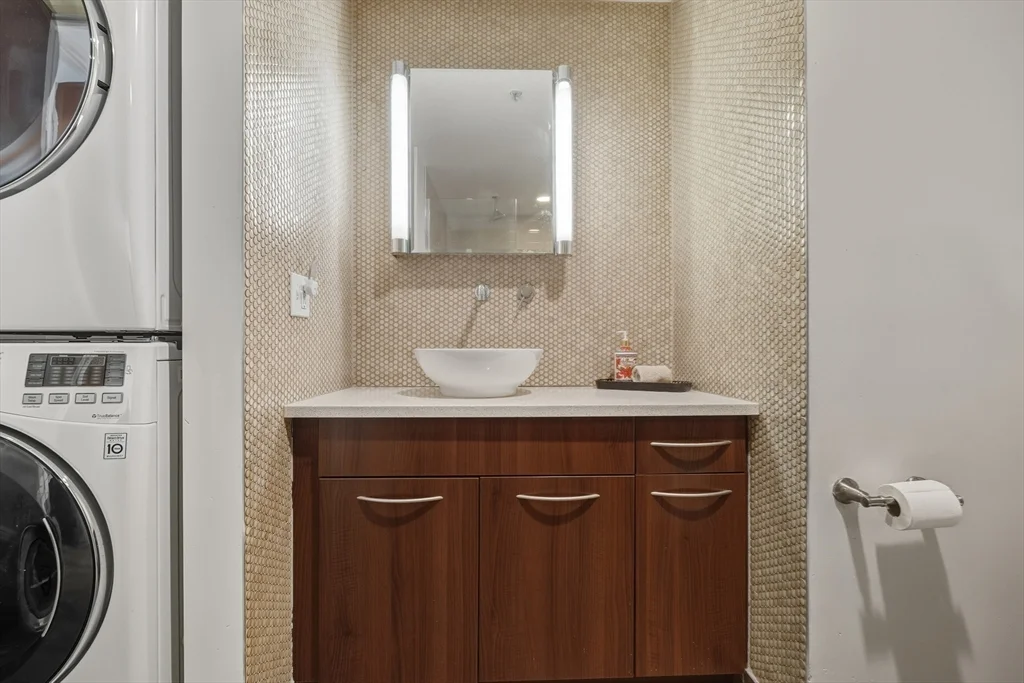 1 bed, 1 bath apartment for rent at 150 Dorchester Ave Unit 607, South Boston — photo 12 of 13