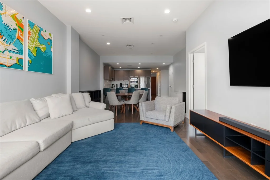 2 bed, 2 bath apartment for rent at 150 Dorchester Ave Unit 611, South Boston — photo 3 of 38