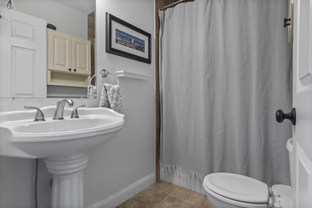 2 bed, 2 bath apartment for rent at 150 H St Unit 3, Boston — photo 9 of 17