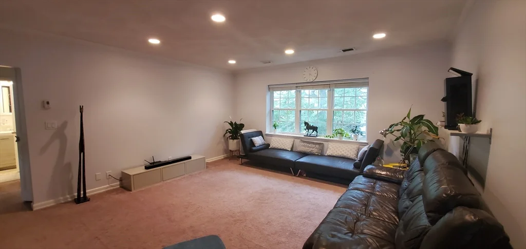 3 bed, 2 bath apartment for rent at 150 Kenrick St Unit 4, Brighton — photo 3 of 13