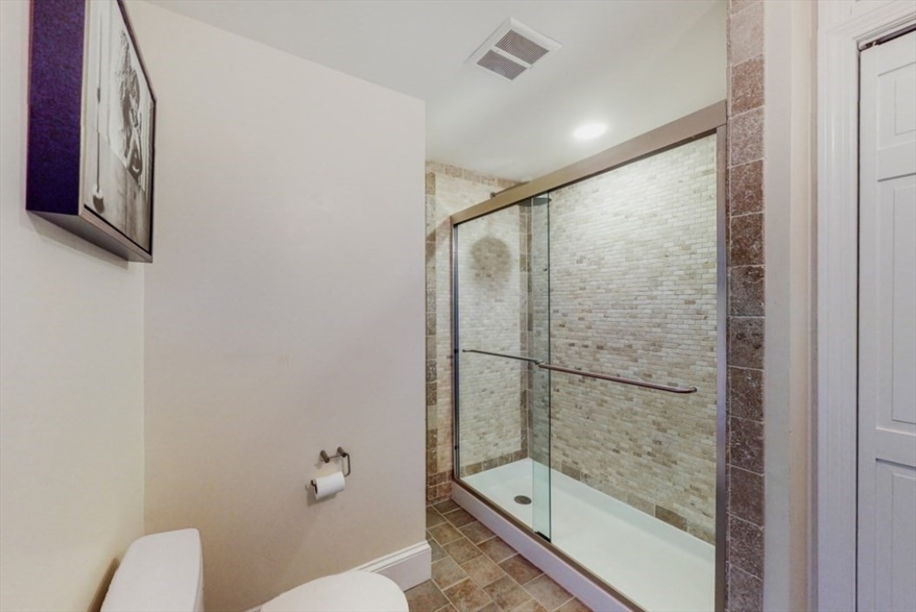 2 bed, 2 bath apartment for rent at 150 Lakeview Ave Unit 2, West Cambridge — photo 20 of 30