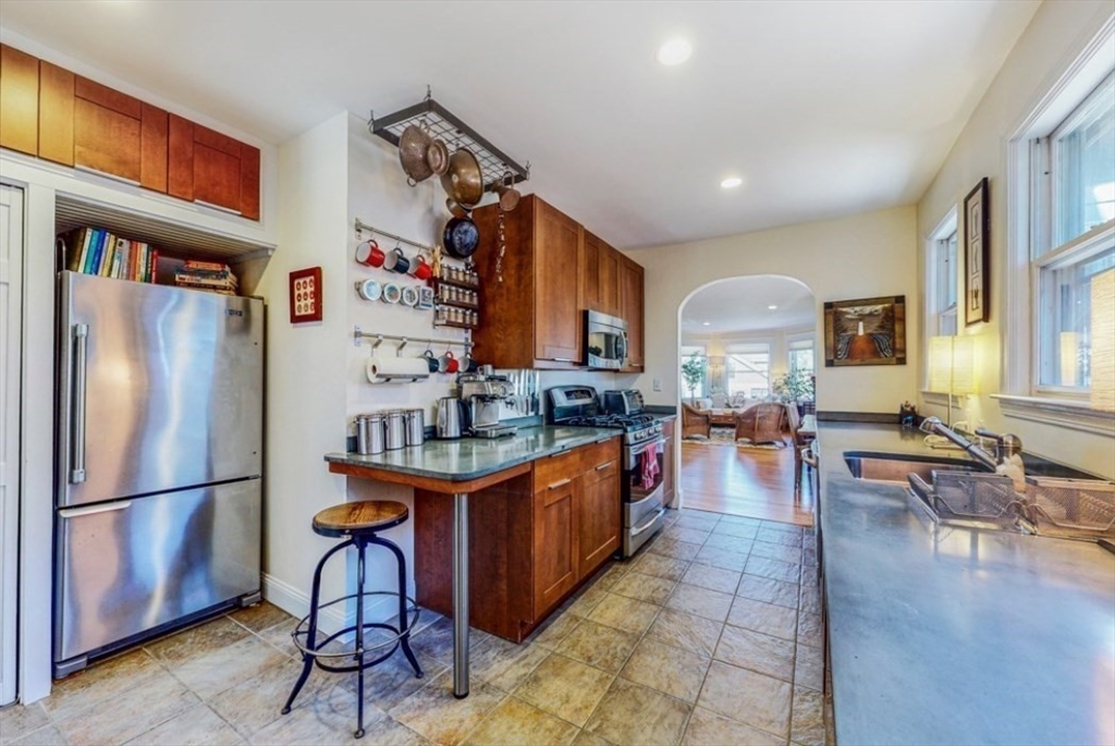 2 bed, 2 bath apartment for rent at 150 Lakeview Ave Unit 2, West Cambridge — photo 11 of 30