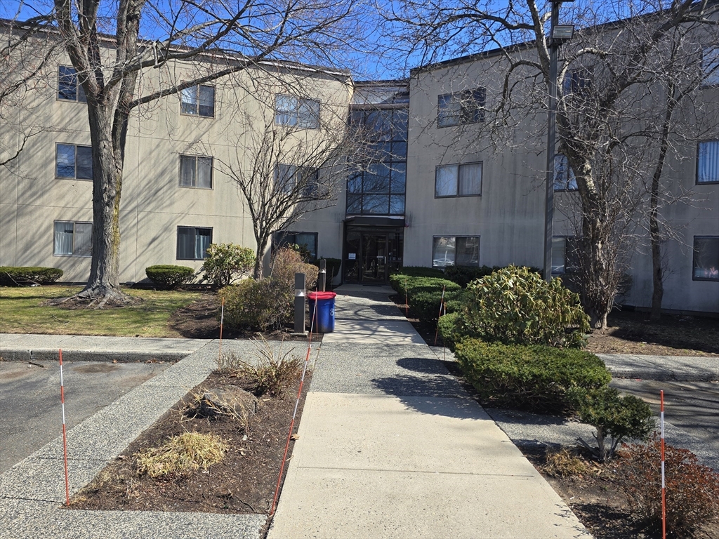 1 bed, 1 bath apartment for rent at 150 Lewis St Unit 206, Lynn — photo 1 of 14