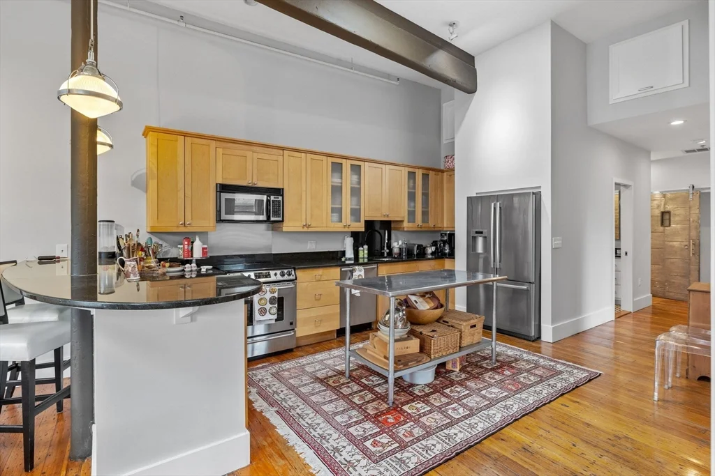 3 bed, 2 bath apartment for rent at 150 Lincoln St Unit 6A, Leather District — photo 4 of 15