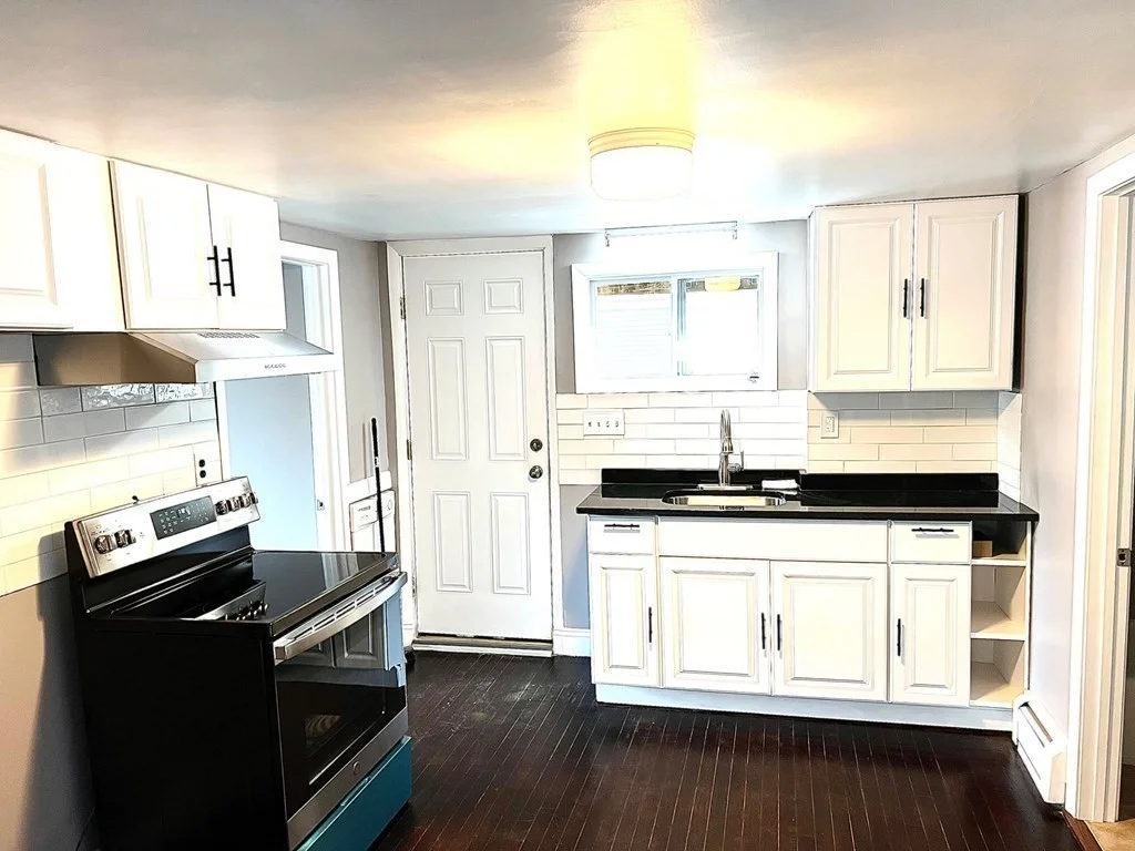 1 bed, 1 bath apartment for rent at 150 Locust St Unit 1, Winthrop — photo 4 of 11