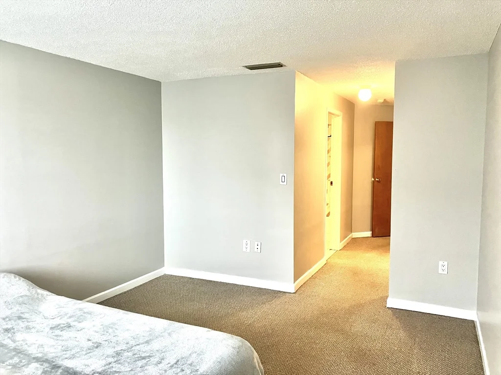 1 bed, 1 bath apartment for rent at 150 Lynnway Unit 103, Lynn — photo 10 of 17