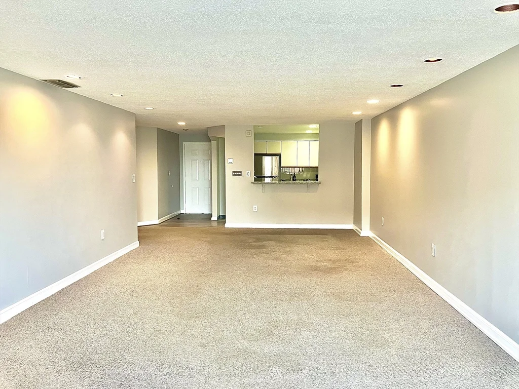 1 bed, 1 bath apartment for rent at 150 Lynnway Unit 103, Lynn — photo 6 of 17