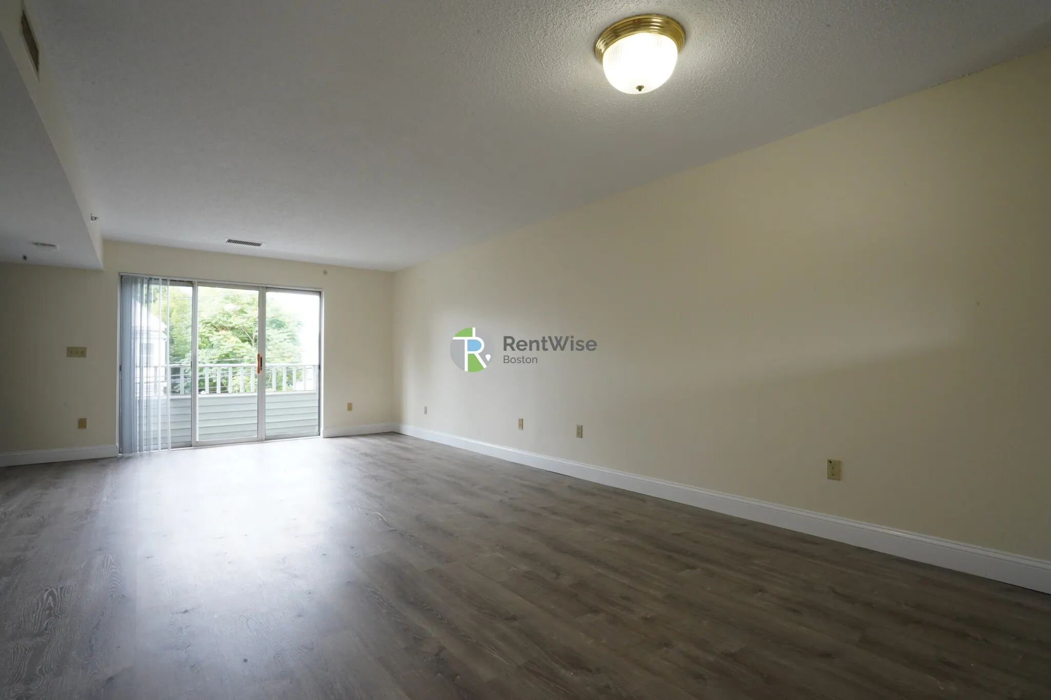 2 bed, 1.5 bath apartment for rent at 150 North Beacon St Unit A4, Oak Square — photo 2 of 18