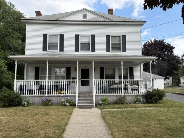 2 bed, 1 bath apartment for rent at 150 Park St Unit 2, Clinton