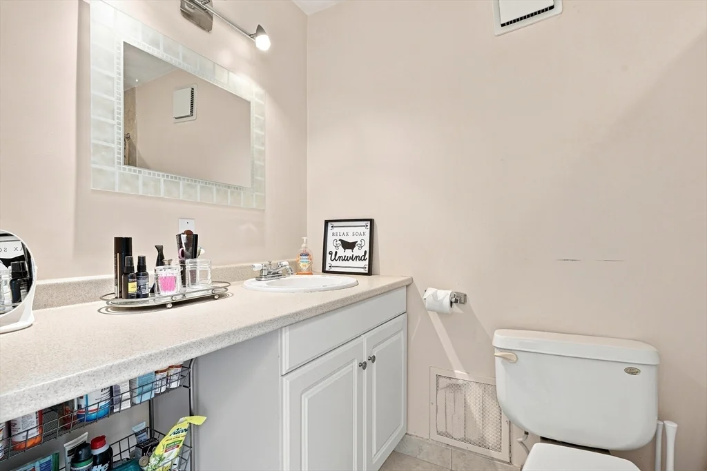 2 bed, 2 bath apartment for rent at 150 Quincy Shore Dr Unit 17, North Quincy — photo 10 of 14