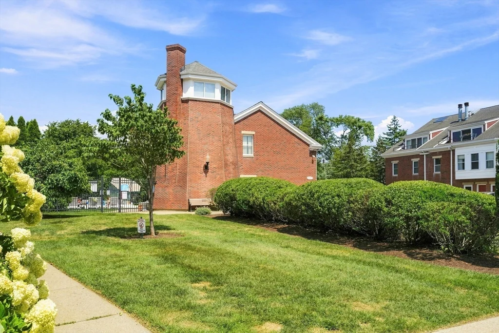 2 bed, 2 bath apartment for rent at 150 Quincy Shore Dr Unit 17, North Quincy — photo 12 of 14