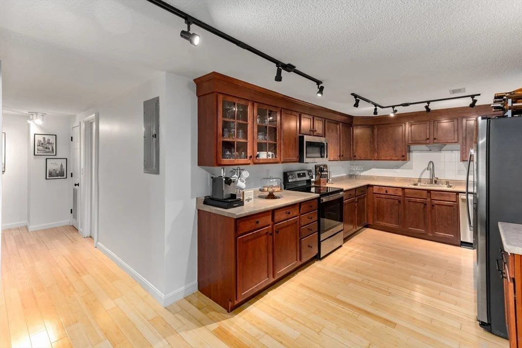 2 bed, 1 bath apartment for rent at 150 Rumford Ave Unit 123, Mansfield — photo 5 of 20