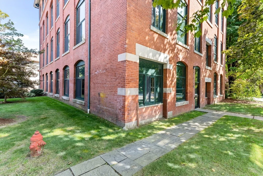 2 bed, 1 bath apartment for rent at 150 Rumford Ave Unit 123, Mansfield — photo 19 of 20