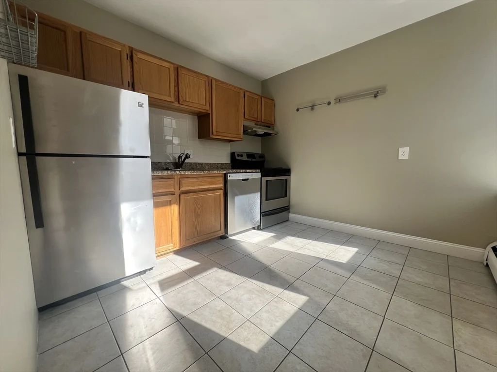 Studio bed, 1 bath apartment for rent at 150 Saint Botolph St Unit 12, Back Bay — photo 5 of 9