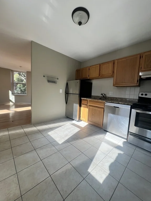 Studio bed, 1 bath apartment for rent at 150 Saint Botolph St Unit 12, Back Bay — photo 7 of 9