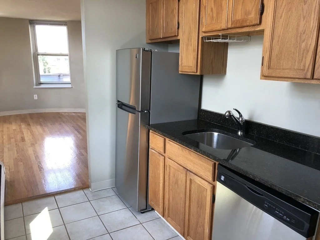 Studio bed, 1 bath apartment for rent at 150 Saint Botolph St Unit 32, Back Bay — photo 2 of 8