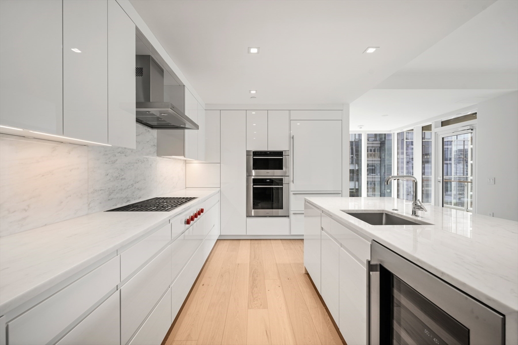 2 bed, 2 bath apartment for rent at 150 Seaport Blvd Unit 10B, Seaport District — photo 4 of 39