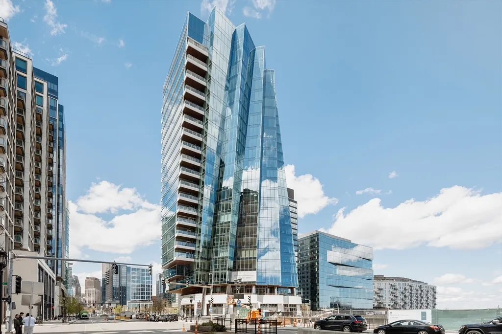 2 bed, 2 bath apartment for rent at 150 Seaport Blvd Unit 14B, Seaport District — photo 41 of 42