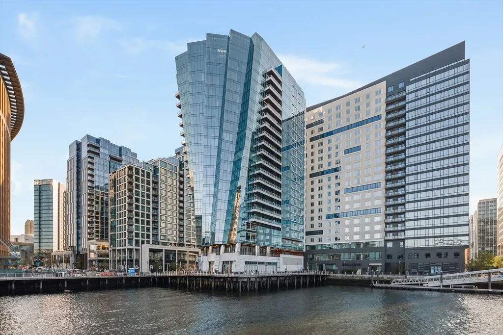 2 bed, 2 bath apartment for rent at 150 Seaport Blvd Unit 14B, Seaport District — photo 33 of 42