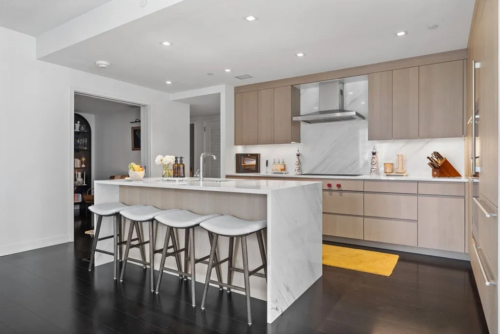 2 bed, 2 bath apartment for rent at 150 Seaport Blvd Unit 14B, Seaport District — photo 12 of 42