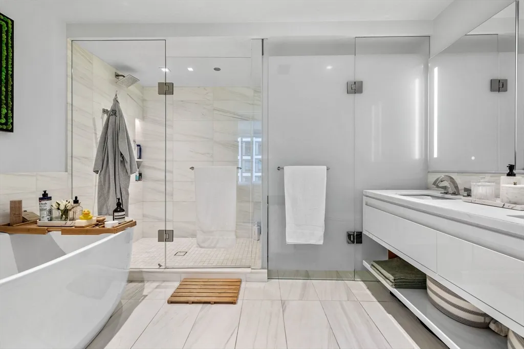 2 bed, 2 bath apartment for rent at 150 Seaport Blvd Unit 14B, Seaport District — photo 26 of 42