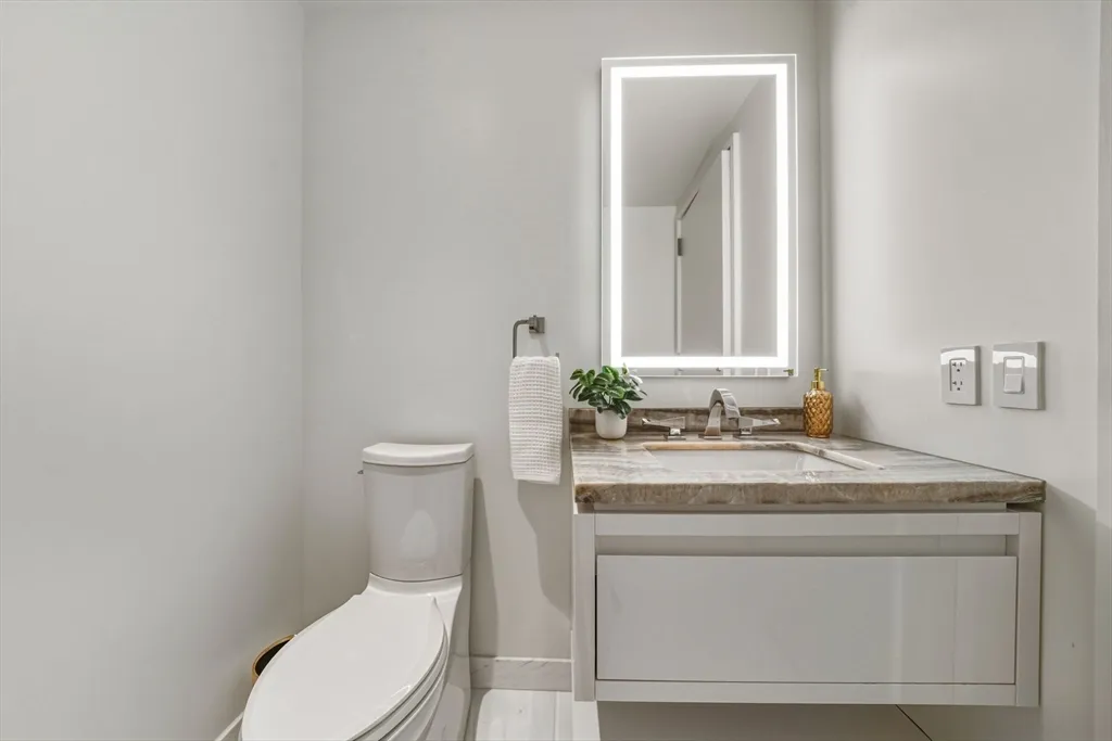 2 bed, 2 bath apartment for rent at 150 Seaport Blvd Unit 17C, Seaport District — photo 7 of 35