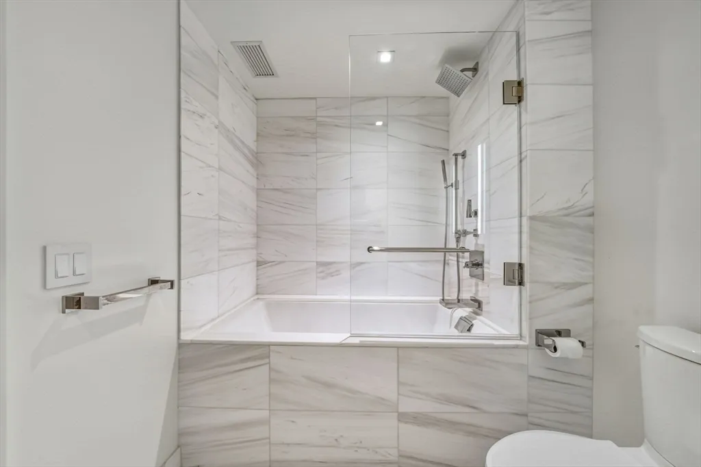 2 bed, 2 bath apartment for rent at 150 Seaport Blvd Unit 17C, Seaport District — photo 14 of 35